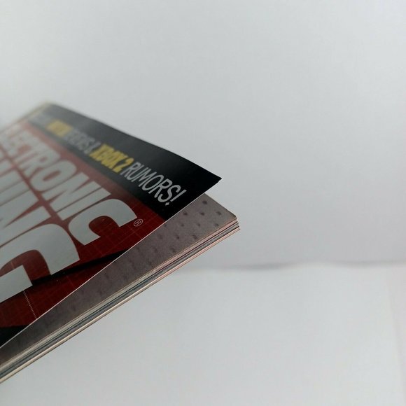 Electronic Gaming Monthly Magazine Portable War PSP Vs DS 181 Aug 04 *MINOR WEAR - Picture 10 of 14